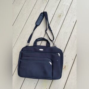 NWOT Samsonite - Black briefcase with handles & adj. straps, 17”W x 12”H x 4”D